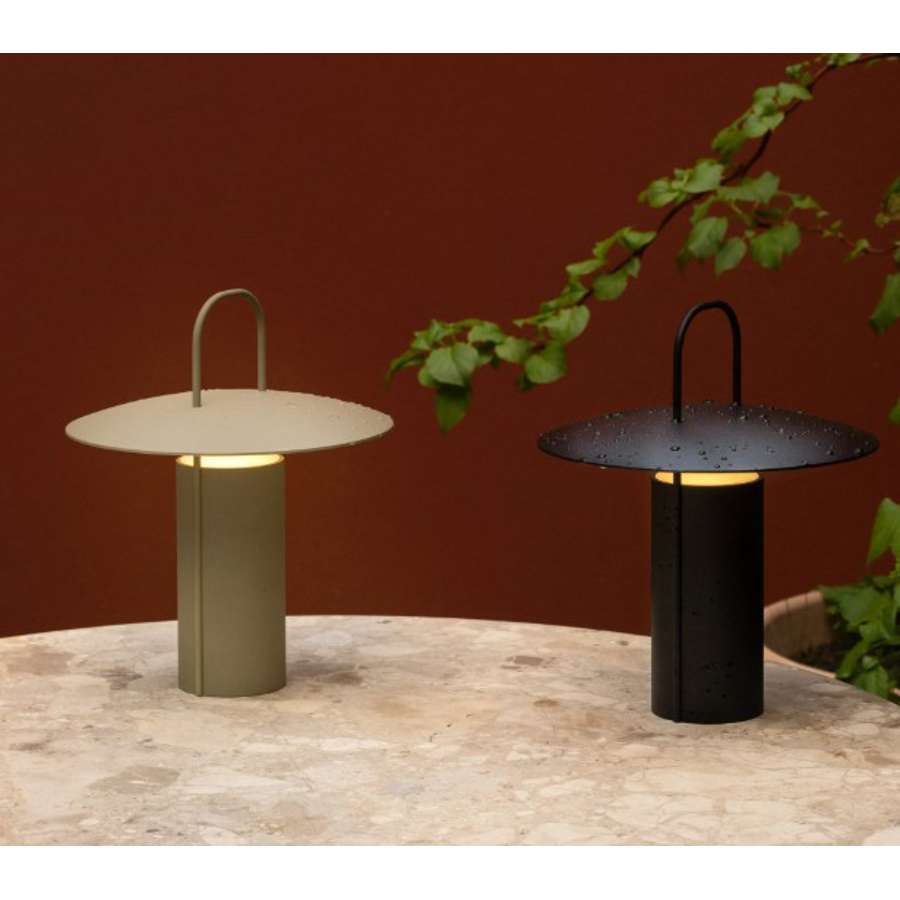 Ray Table Lamp